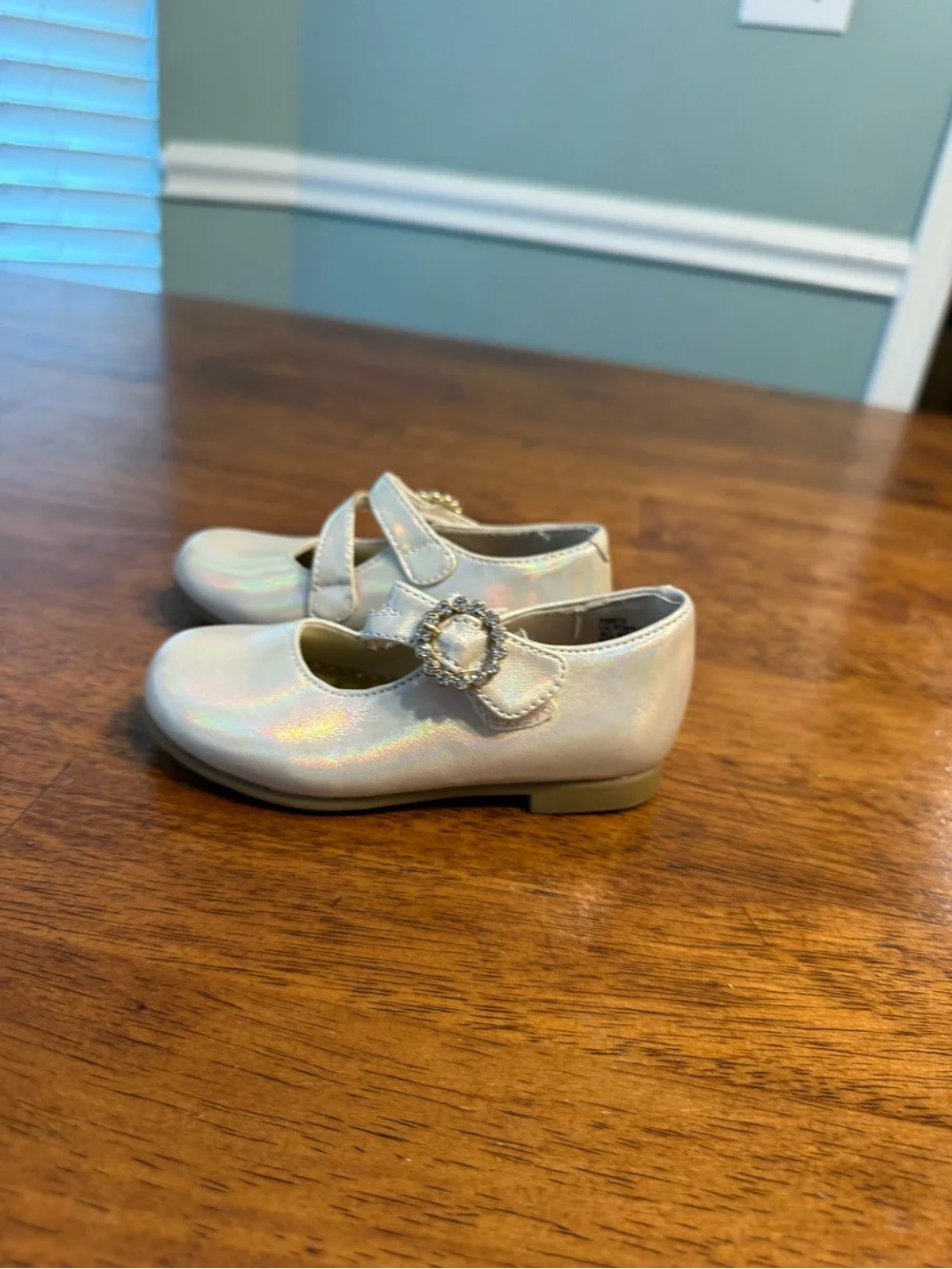 Rachel Shoes Portia Girls Ivory Shimmer Iridescent Mary Jane Dress Shoes size 6